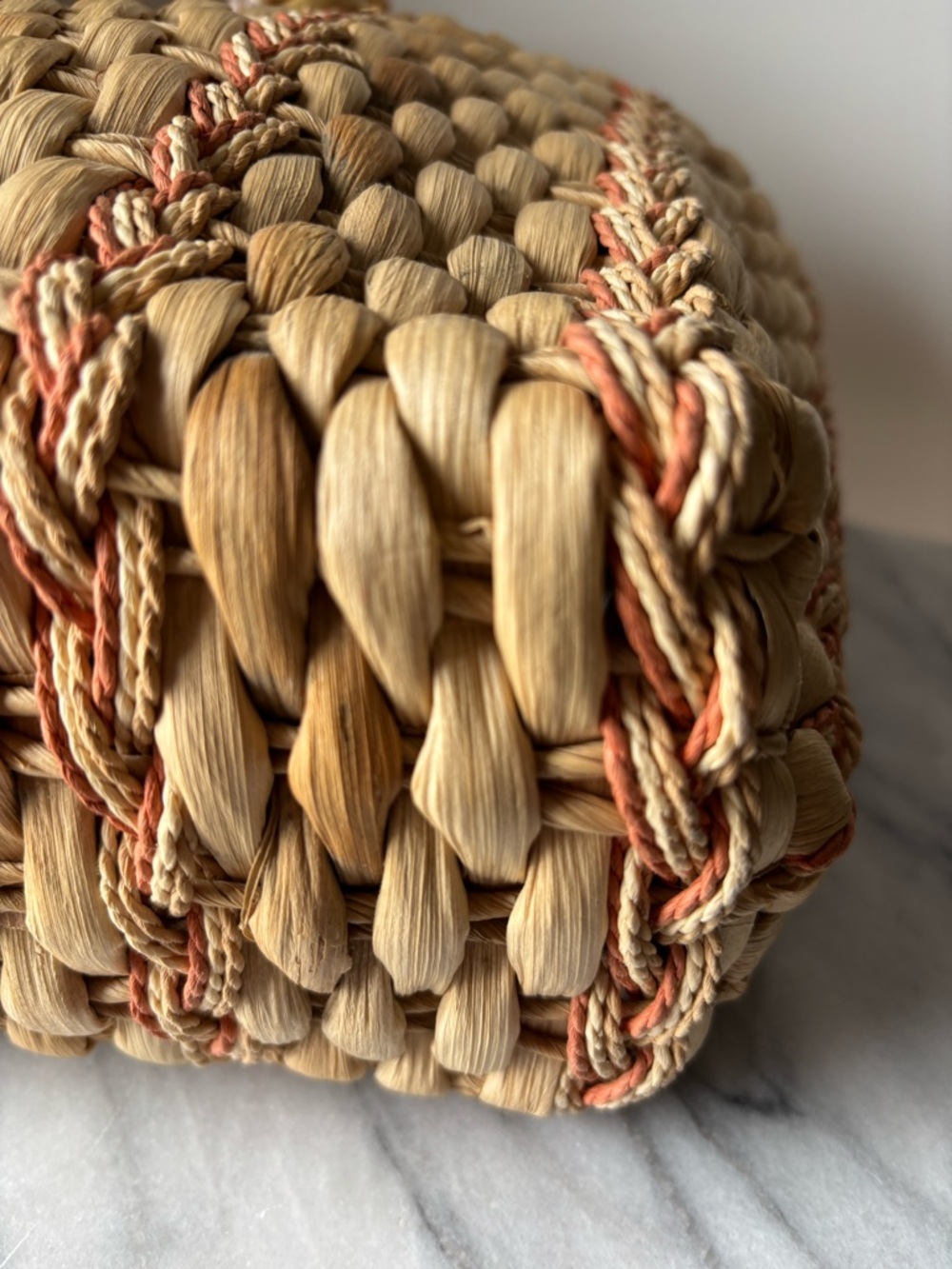 Vintage Straw Tote Handle Bag w Wicker Handles Top Zipper Beaded Handle Detail - Picture 9 of 16